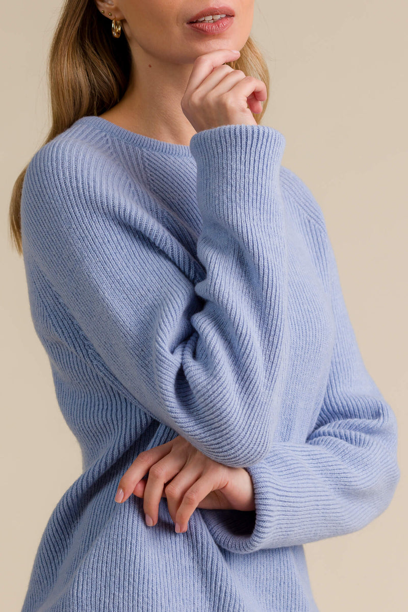 elinor oversize knit jumper light blue close